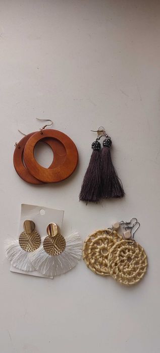 Продам все серьги за 500 тг