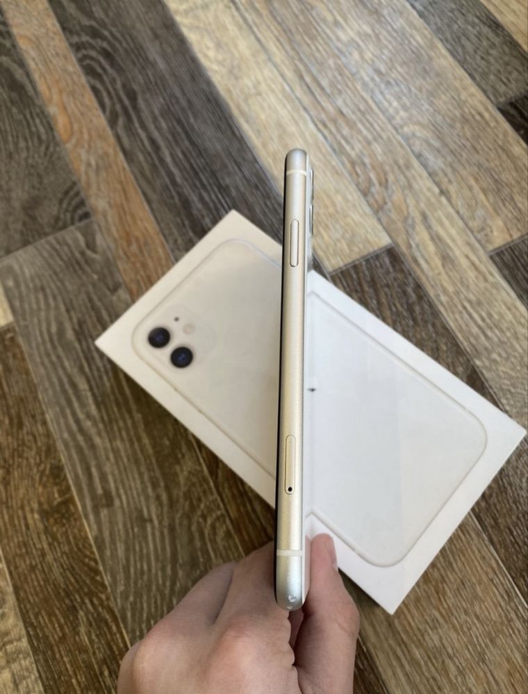 Продам iPhone 11