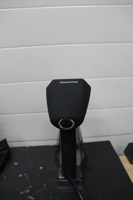 Парна ютия STEAMONE SN300SB, 2000W ,премахва 99,99% от замърсяванията