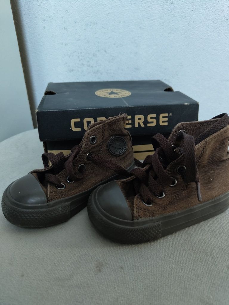 Converse mărimea 20