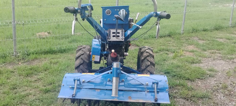 Motocultor Zubr 12,5 CP. Diesel , Freza si Plug