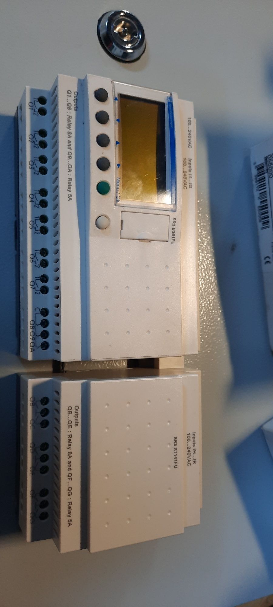 PLC Telemacanique RS3 B261FU + modul extensie