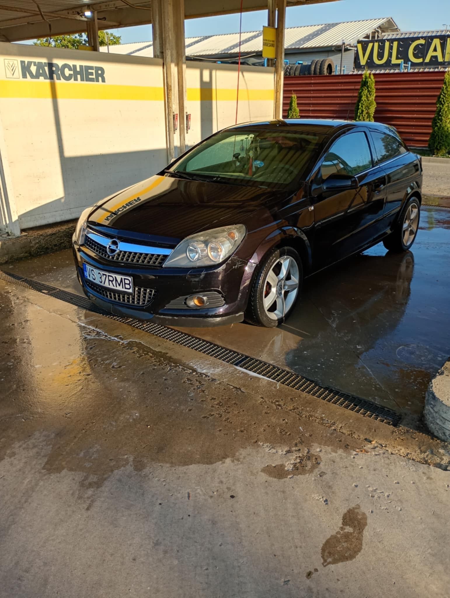 Vând sau schimb Opel astra GTC 1.7 diesel 2008