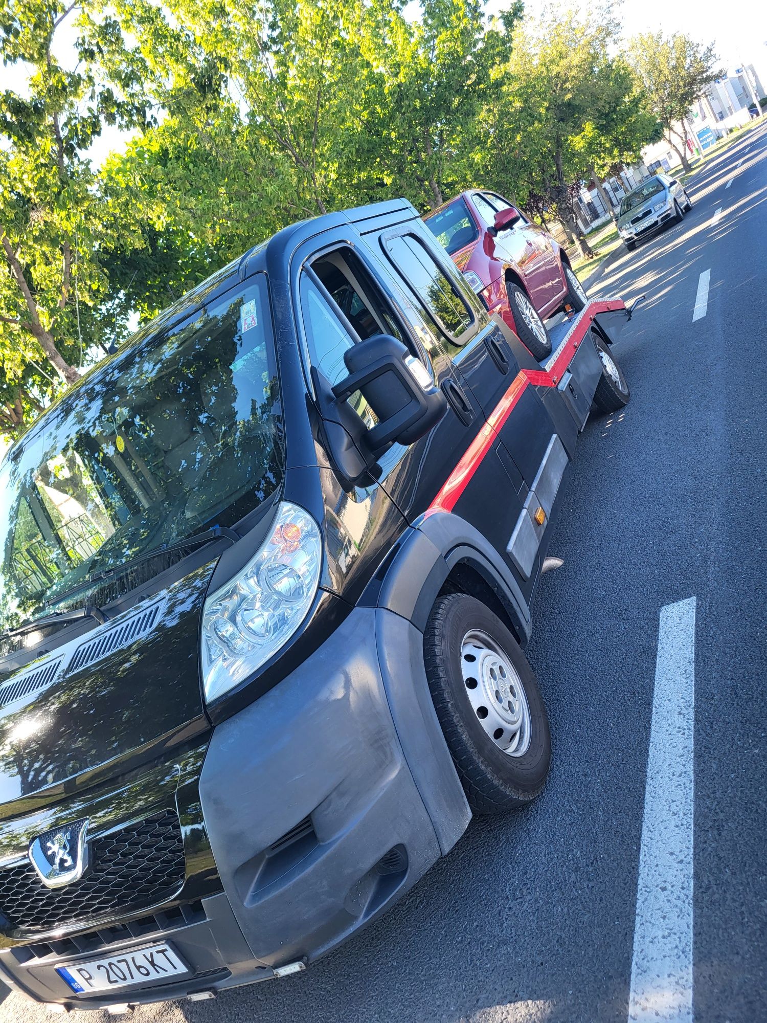 Tractări auto, utilaje non stop