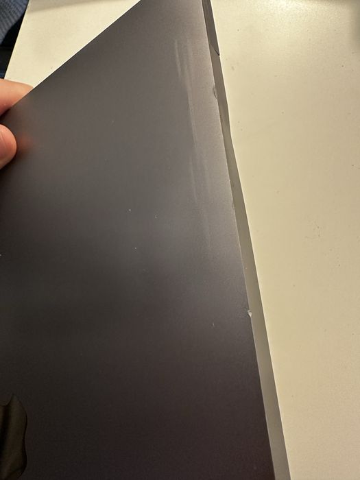 Macbook Air  13” m1 Late 2020 8 GB RAM 256 GB storage