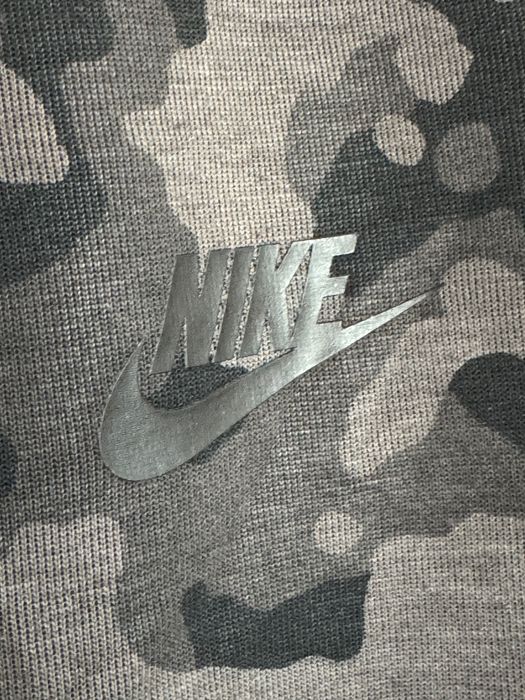 Nike Sportswear Tech Fleece Jogger Pants Camo.