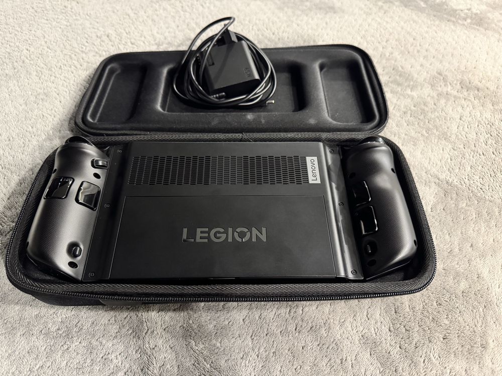 Преносима Конзола LENOVO LEGION GO