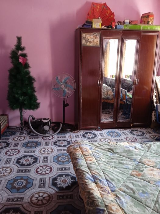 Uy sotiladi yangiyol shaxrida sentrda