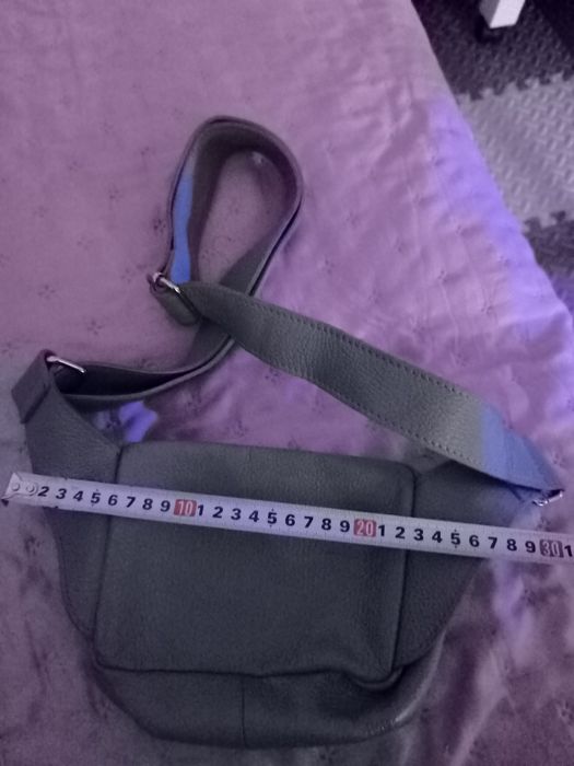 Geantă tip borsetă din piele naturala