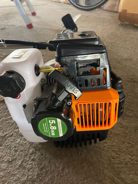 Двигател за лодка Извънбордов мотор за лодка