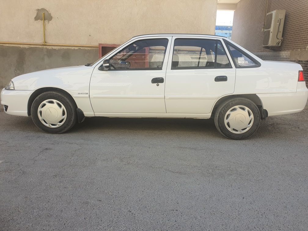 Nexia 1.6 sotiladi. 2016 yil