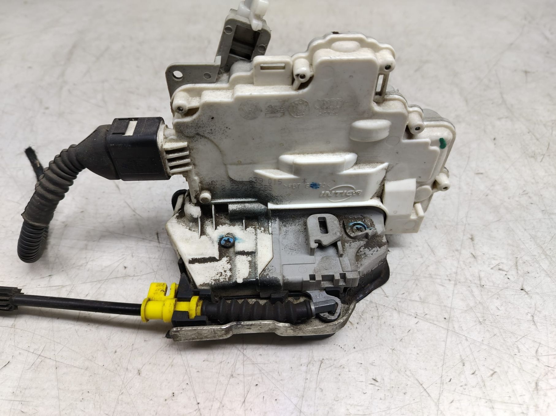 Broasca stanga spate 8K0839015C Audi A4 B8/8K [2007 - 2011]