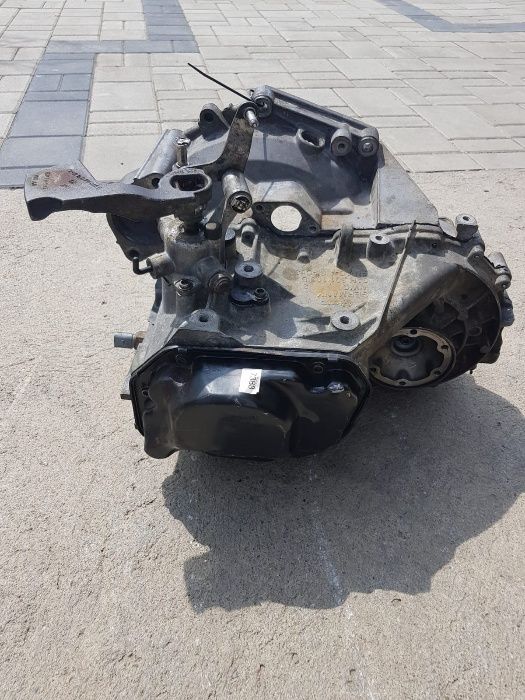 Cutie viteze VW Caddy 2.0 SDI 5 trepte 2005 - 2012