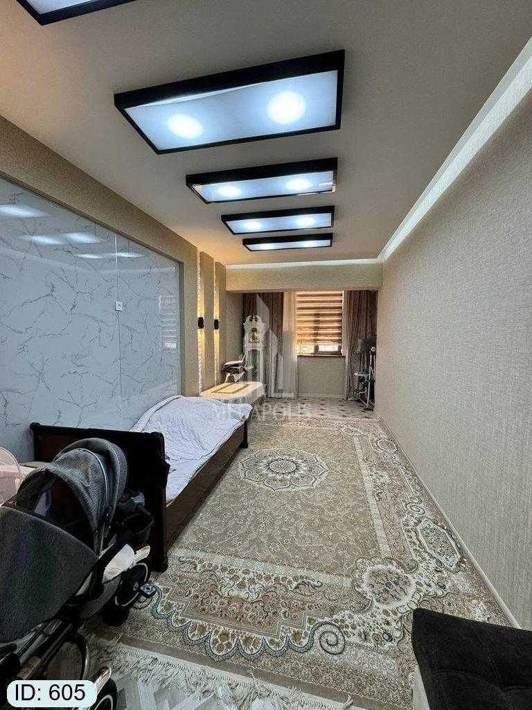 Dilkusho masjid tarafda 3 xonali 1 holdan iborat kvartira sotiladi