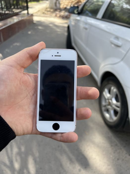 Iphone SE 2016 sotilad