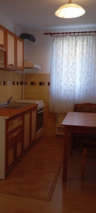 Închiriez apartament 2 camere