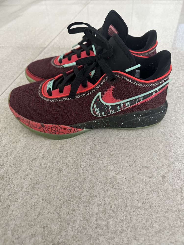 Nike модел Lebron 20