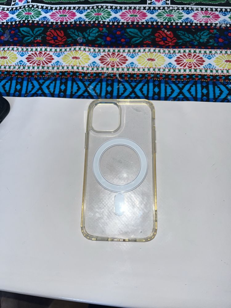 Чехолы Iphone 12.