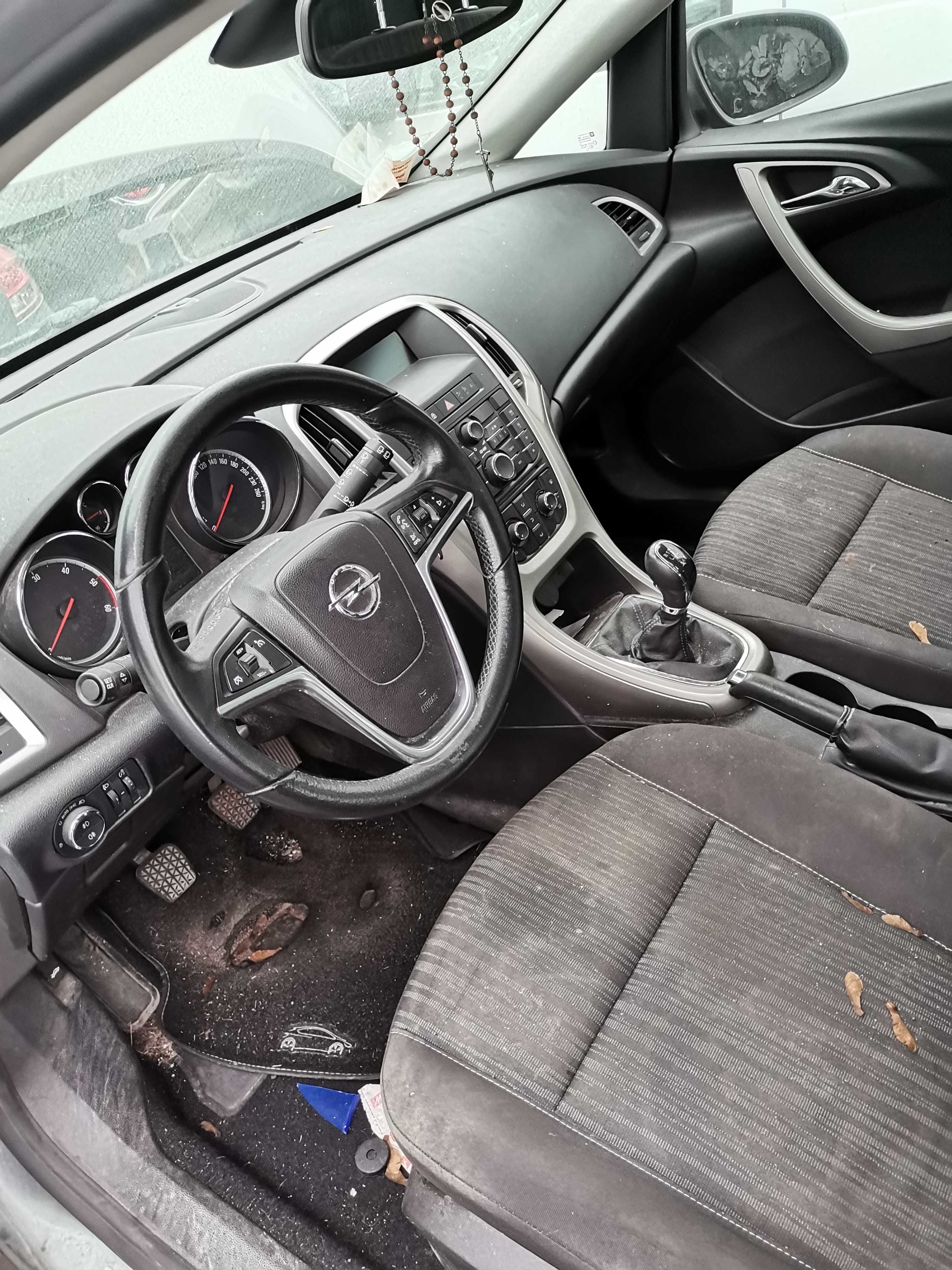 Задна лява  врата за Опел Астра J/Opel Astra J 2010-2014 Комби!