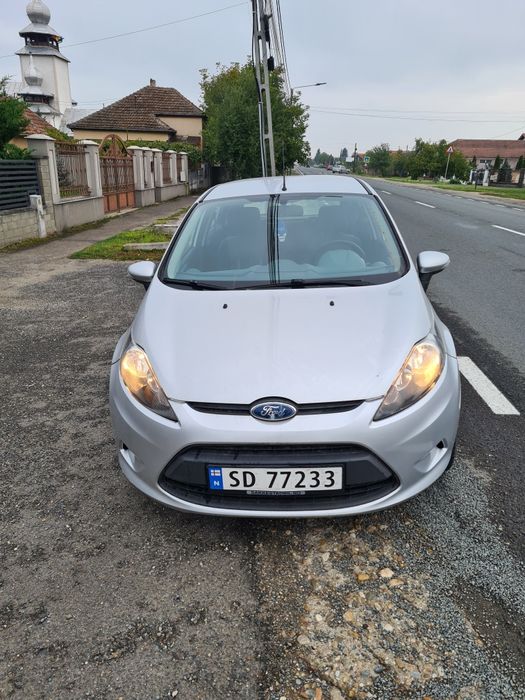 Auto Ford fiesta
