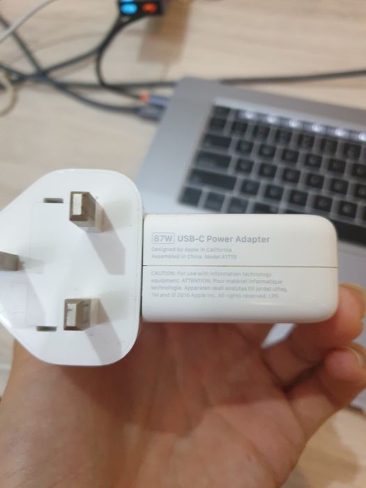 Macbook pro 16 2019 без экрана  i9/32/1tb/5500m.