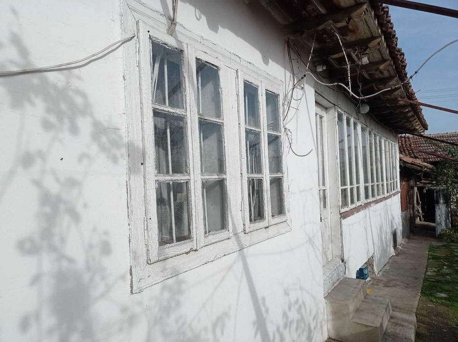 Продавам къща и земеделски имот