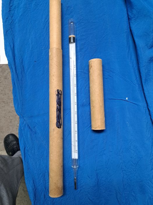 Термометр метрологический.