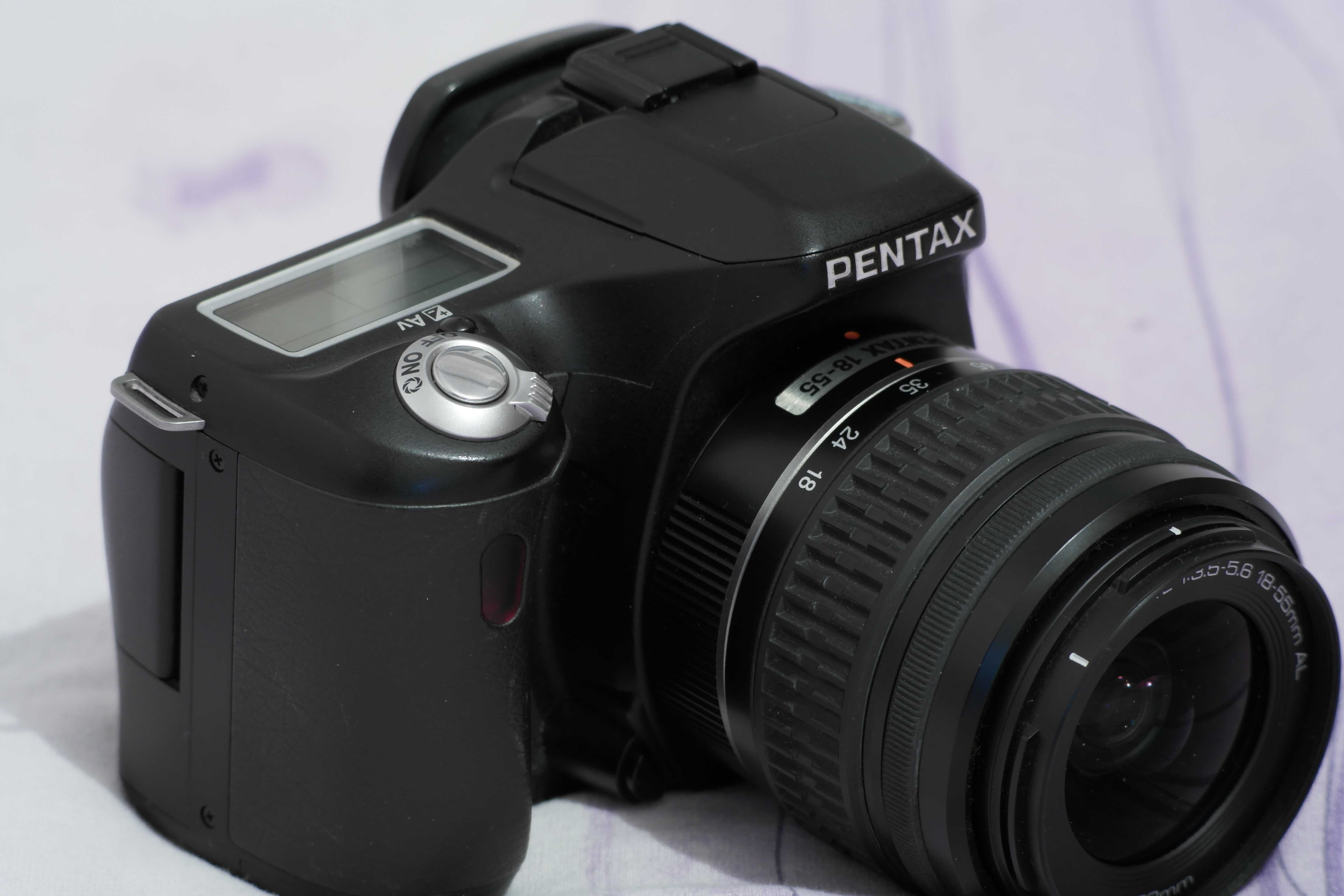 Pentax IST D L2 + обектив 18-55 мм.