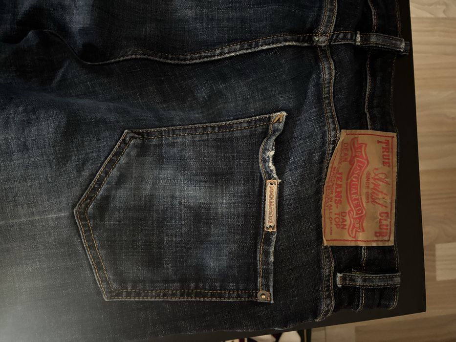 Blugi Dsquared2 , XXL , stare buna