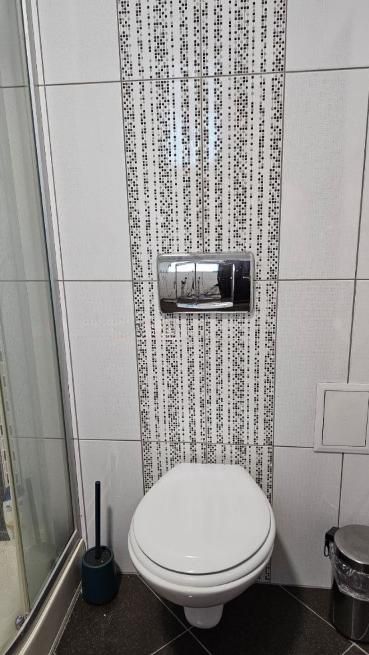 Дава се под наем Двустаен апартамент в Пловдив, Кършияка - 75 кв.м за 540 € - Снимка #3