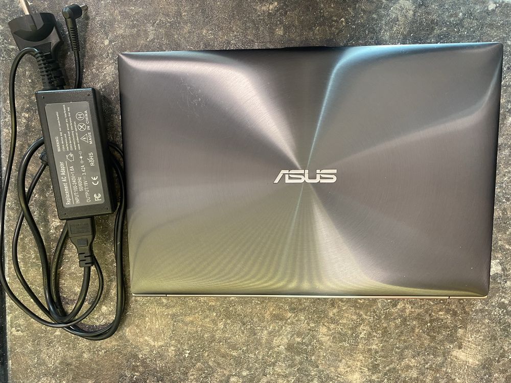 Продавам Лаптоп Asus Zenbook UX31E