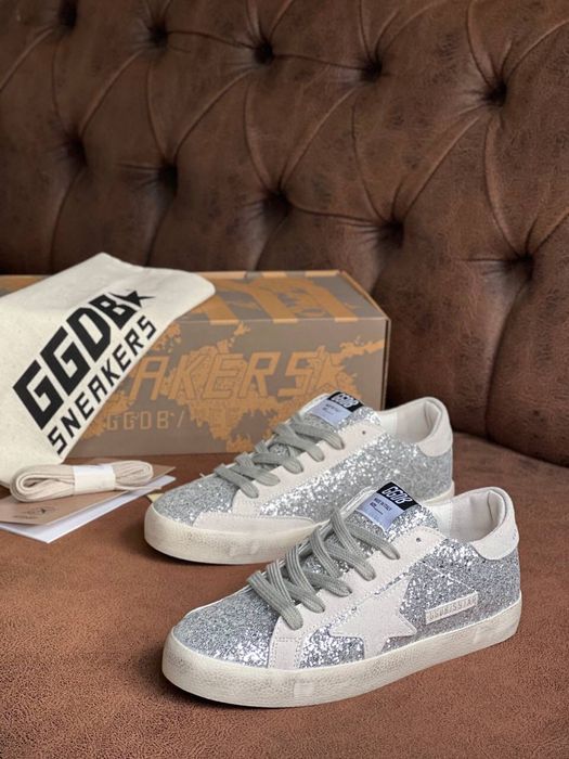 Adidasi Golden Goose noi