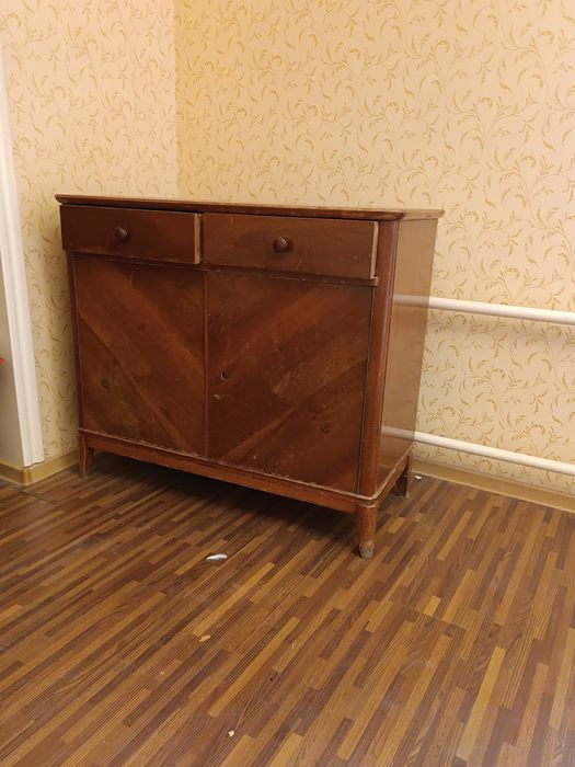 Старая Югославская мебель