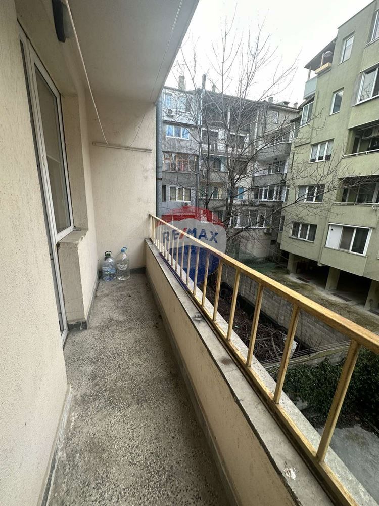 Дава се под наем Двустаен апартамент в Варна, Лятно кино Тракия - 75 кв.м за 357 € - Снимка #6