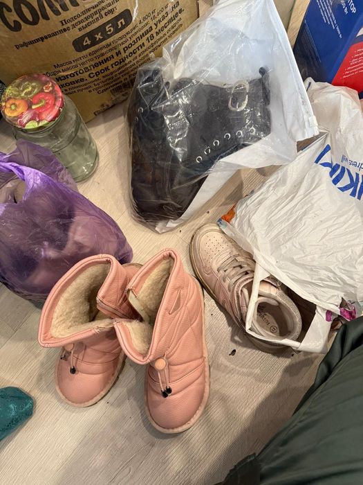 Отдам  бесплатно детские обуви