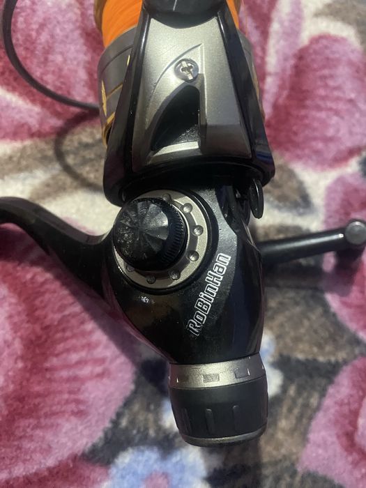 Mulineta pt pescuit RoBinHan SV 3000