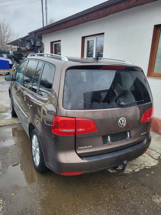 Dezmembram Volkswagen Touran 2012 Haion /Bara spate/ Stopuri