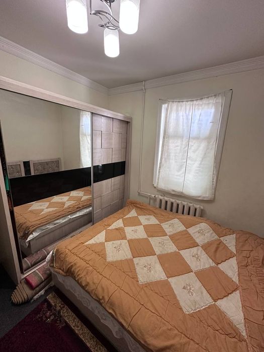 Гунчада  3 хона 1- кават  сотилади. Тинчлик метро  якинида.