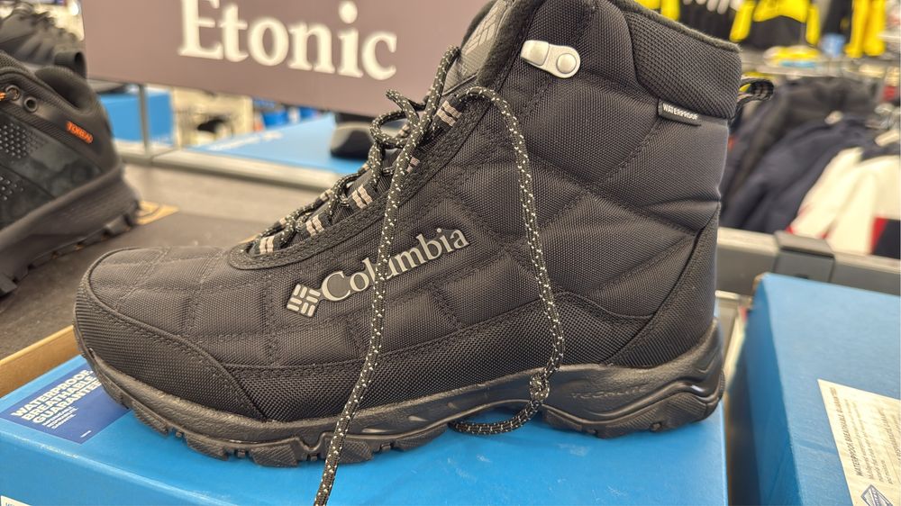 Продам оригинальные ботинки Columbia