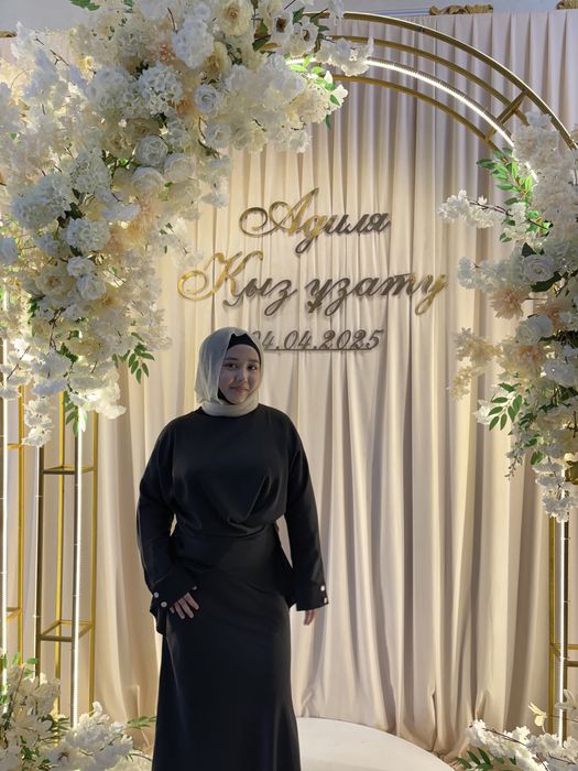 Продам нарядную двойку