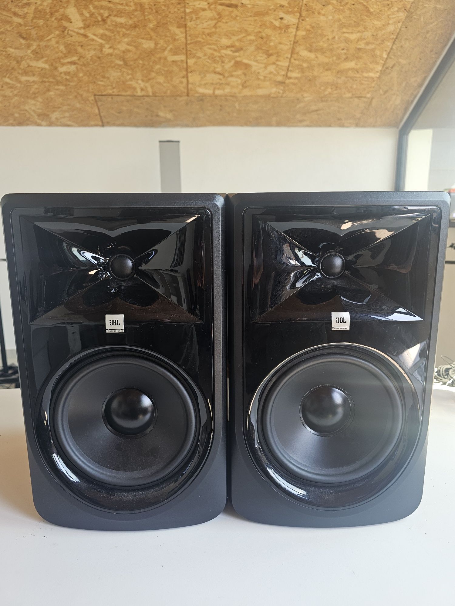 Monitor Studio JBL MKII 308P