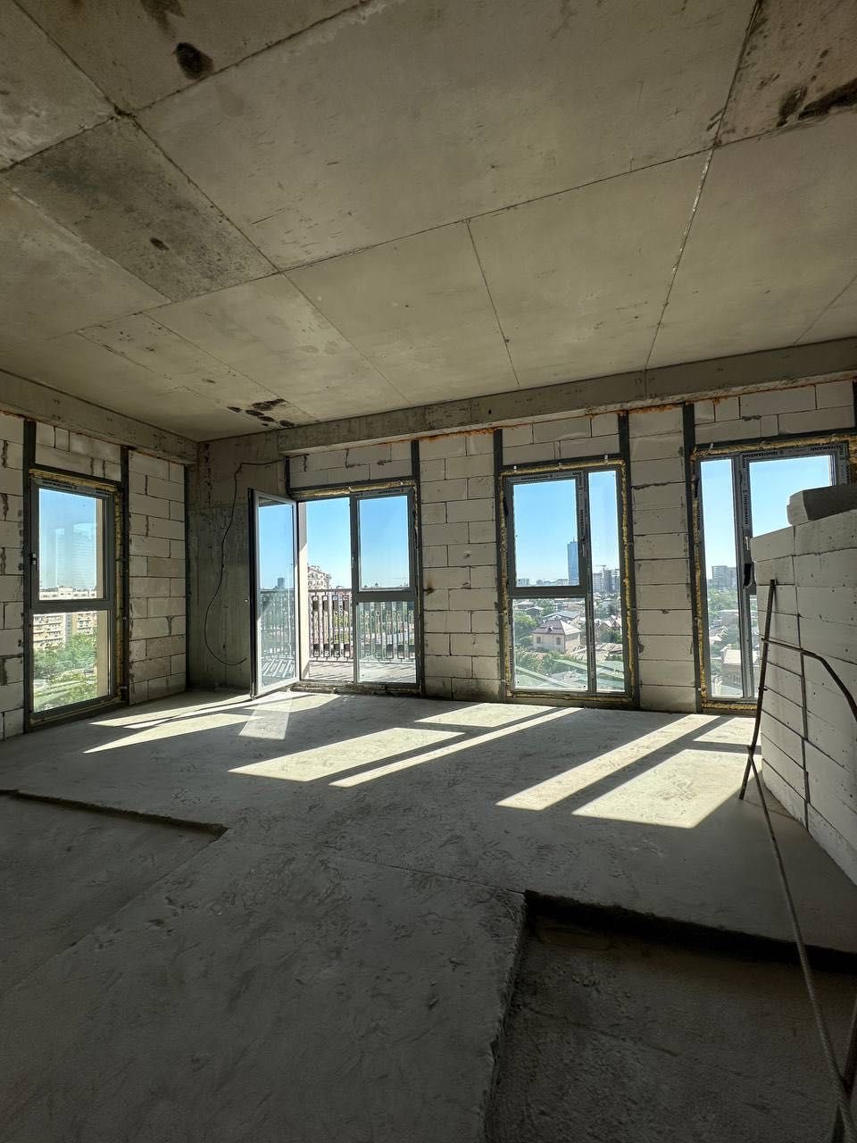Mirabad Avenue Продается 1 комнатная коробка ул.Кунаева Госпитальный