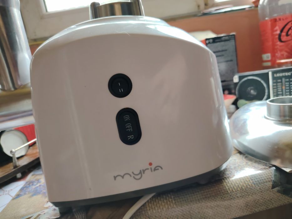 Mașina tocat carne electrica myria