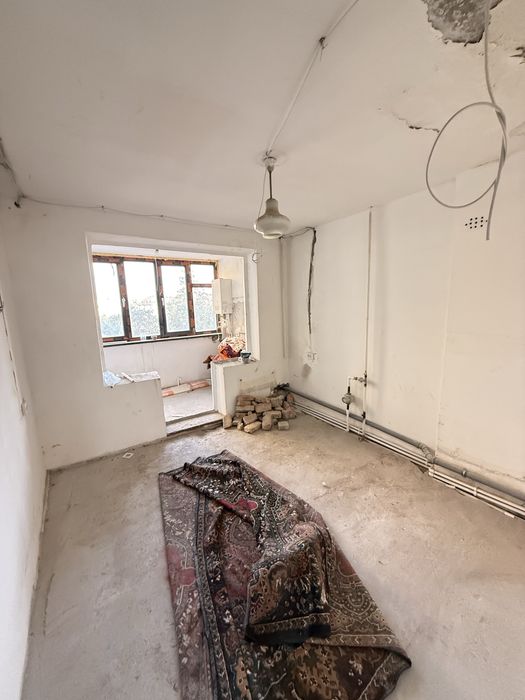 Продается 4 комнатная квартира