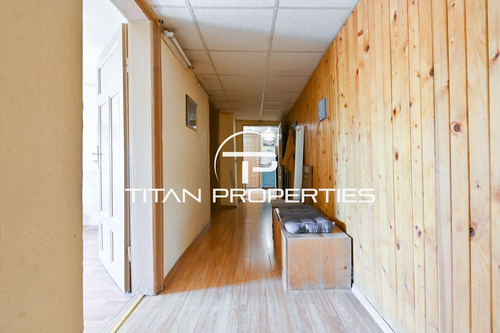 Тристаен, под наем, Център-ЦУМ