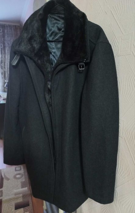 полупальто мужское пр-во Турция; из шерсти 52 размера