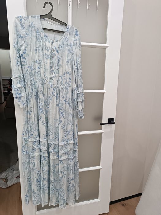 Платье летнее в хорошем состоянии,почти новая