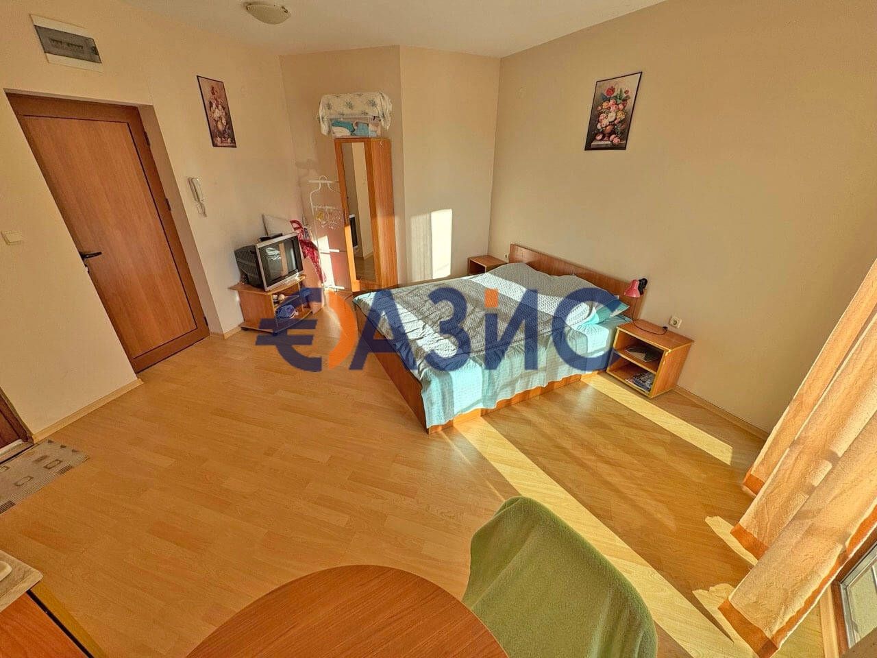 Продава се Двустаен апартамент в к.к. Слънчев бряг - 35 кв.м за 1200 €/кв.м - Снимка #1