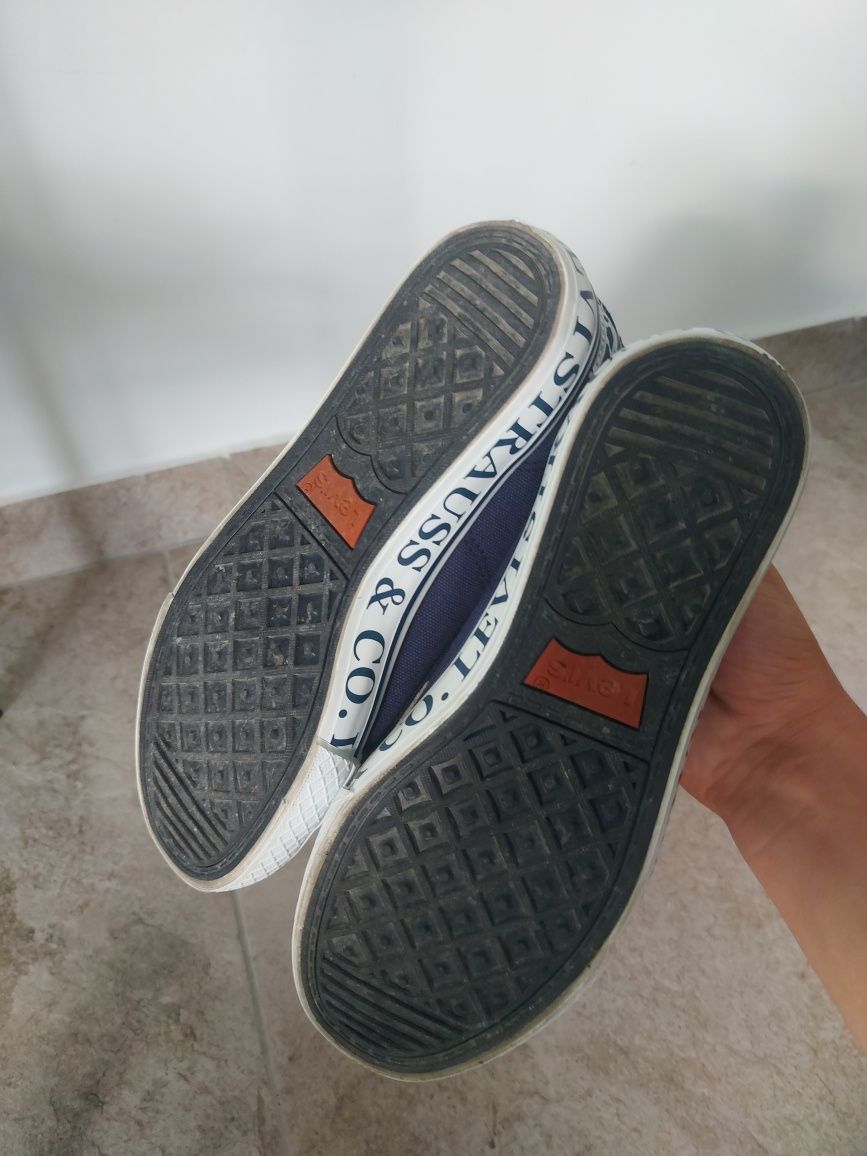 Tenisi Levi's Strauss marimea 38