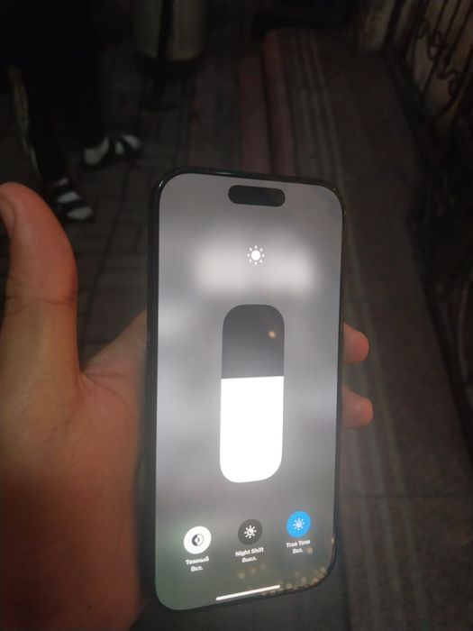 iPhone 16 pro на гарантии